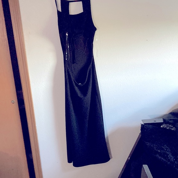 Summer dress size small - Picture 3 of 3